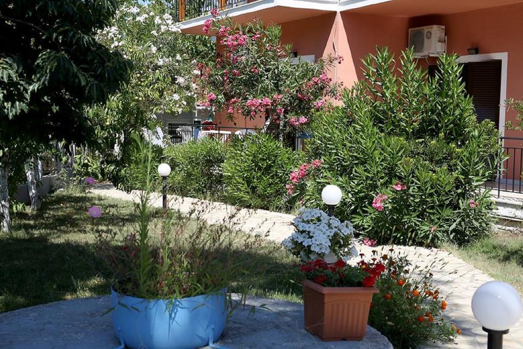 Vassilis Studio'S Perivolion Exterior photo